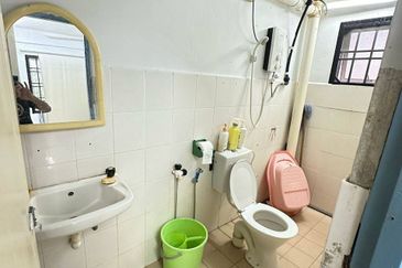 Sri Intan (Bandar Seri Alam)