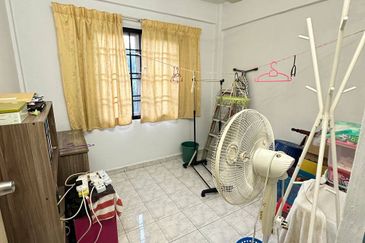 Sri Intan (Bandar Seri Alam)