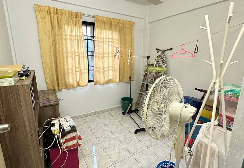 Sri Intan (Bandar Seri Alam)