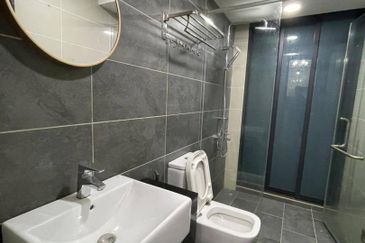 Almas Suites @ Puteri Harbour