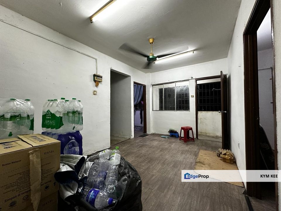 Taman Rinting Flat 3 Bed Masai Near JB Town CIQ, Johor, Masai