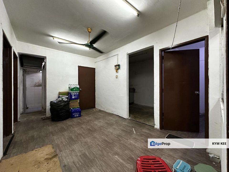 Taman Rinting Flat 3 Bed Masai Near JB Town CIQ, Johor, Masai