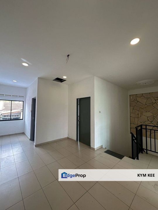 【Renovated】Taman Sri Kulai Baru Double Storey 22x70 Terrace House Kulai, Johor, Kulai