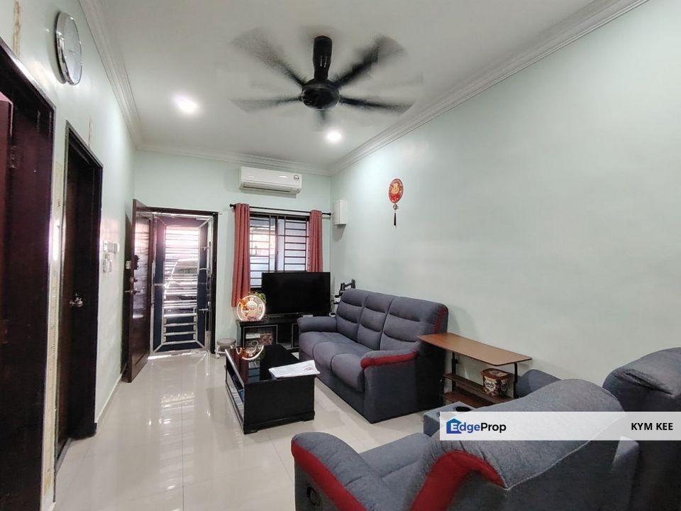 【Fully Renovated】Taman Universiti Single Storey 20x65Terrace House Skudai, Johor, Skudai
