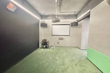 Cube On Hill ( Taman Bukit Pulai )