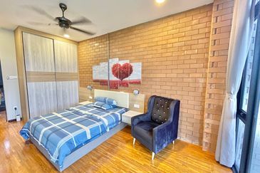 Cube On Hill ( Taman Bukit Pulai )