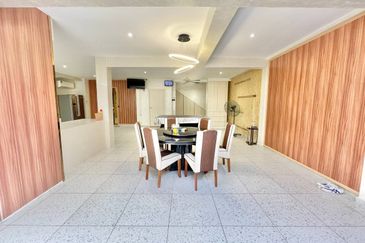 Cube On Hill ( Taman Bukit Pulai )