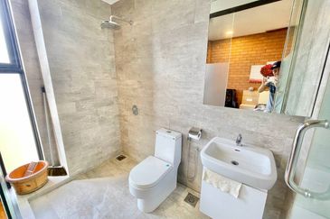 Cube On Hill ( Taman Bukit Pulai )