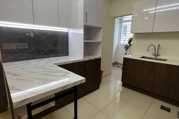 Dedaun Hijau (Greenfield Regency)