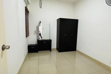 Dedaun Hijau (Greenfield Regency)