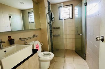 Dedaun Hijau (Greenfield Regency)