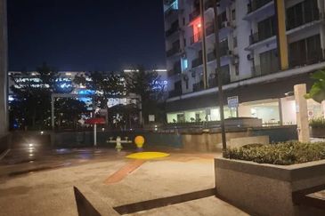 Dedaun Hijau (Greenfield Regency)