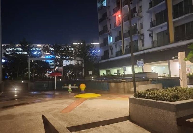 Dedaun Hijau (Greenfield Regency)