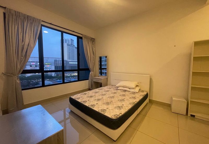 Dedaun Hijau (Greenfield Regency)