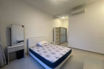 Dedaun Hijau (Greenfield Regency)