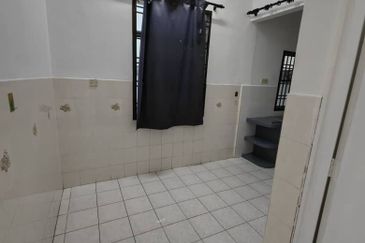 Jalan Nusa Jaya Mas 1/4