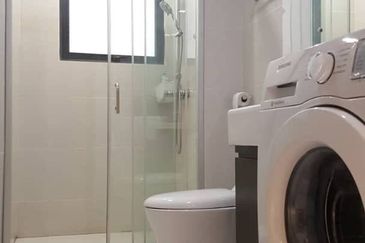 Baypoint @ Country Garden Danga Bay