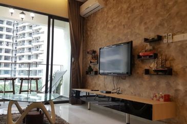 Baypoint @ Country Garden Danga Bay