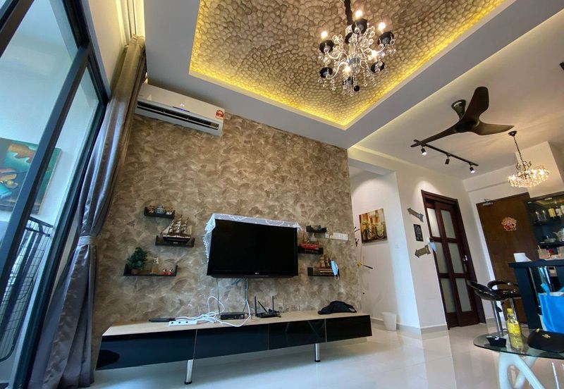 Baypoint @ Country Garden Danga Bay