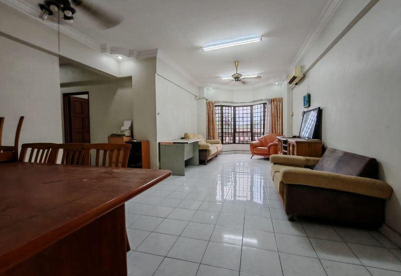 Dwi Mahkota Condominium