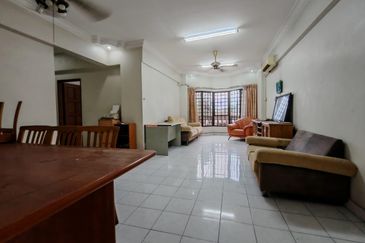 Dwi Mahkota Condominium