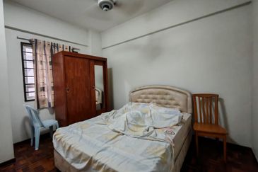 Dwi Mahkota Condominium