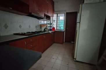 Dwi Mahkota Condominium