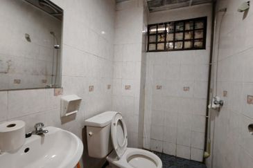 Dwi Mahkota Condominium