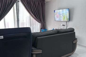 Baypoint @ Country Garden Danga Bay