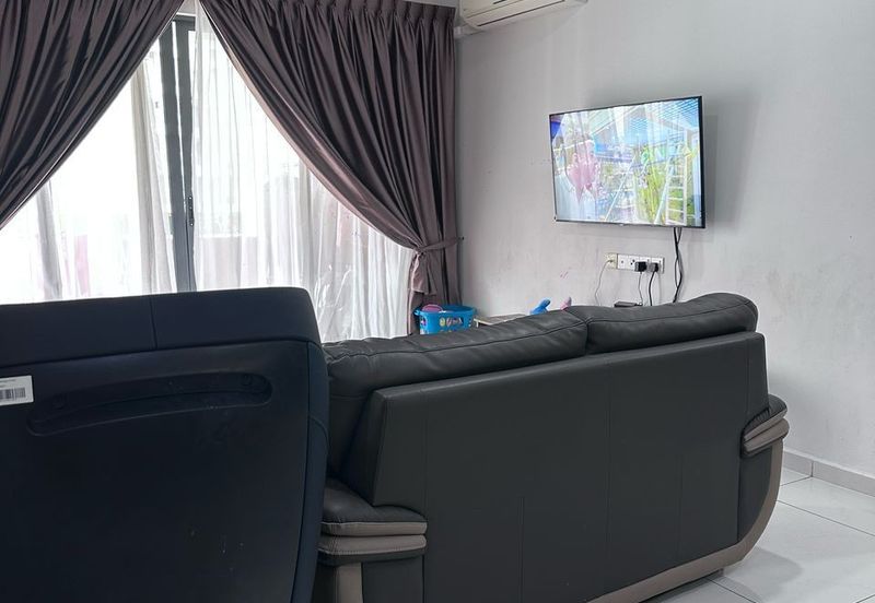 Baypoint @ Country Garden Danga Bay