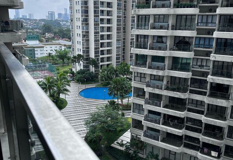 Baypoint @ Country Garden Danga Bay