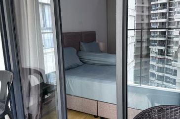 Baypoint @ Country Garden Danga Bay