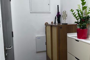 Baypoint @ Country Garden Danga Bay