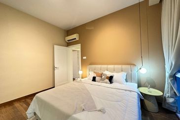 Paradiso Nuova Medini