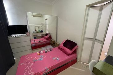 Sri Samudera Seaview Residence Suites