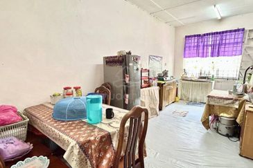 TAMAN UNIVERSITY INDAH