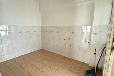 Ria 1 Apartment, Taman Megah Ria