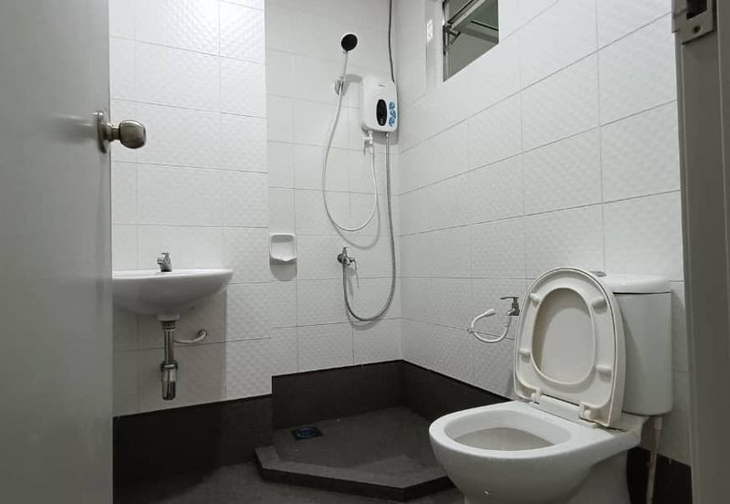 Seasons Luxury Apartments @ Amara Larkin