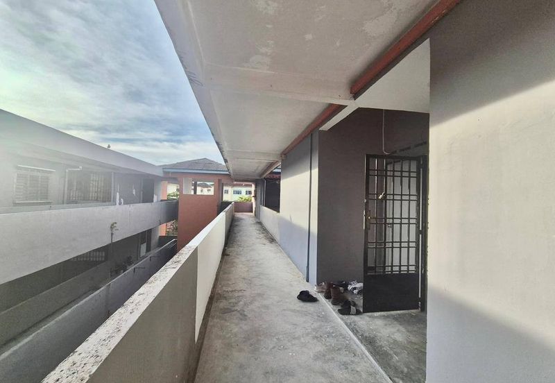 Taman Pulai Utama Flat