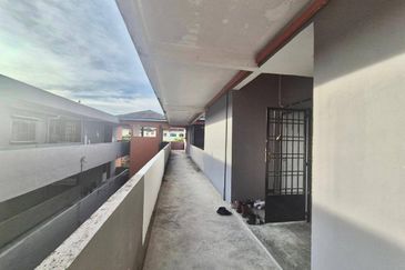 Taman Pulai Utama Flat