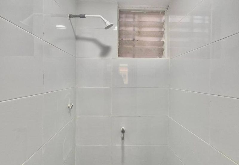 Taman Pulai Utama Flat