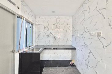 Taman Pulai Utama Flat