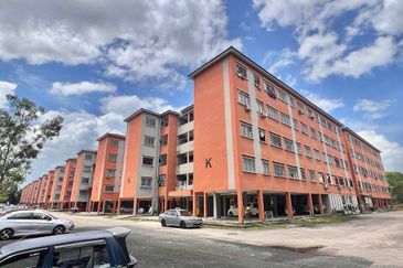 Taman Pulai Utama Flat
