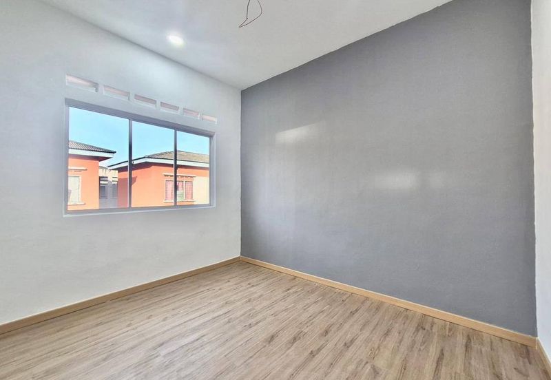 Taman Pulai Utama Flat