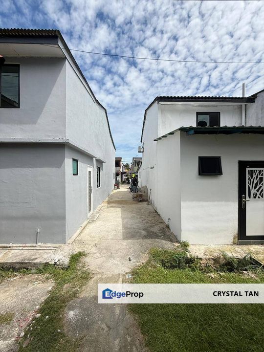 🔥☘️ *Permas Jaya美美全装修Low Cost,楼上楼下全扩建4房2厕还有大大balcony‼️* ☘️🔥, Johor, Permas Jaya/Senibong