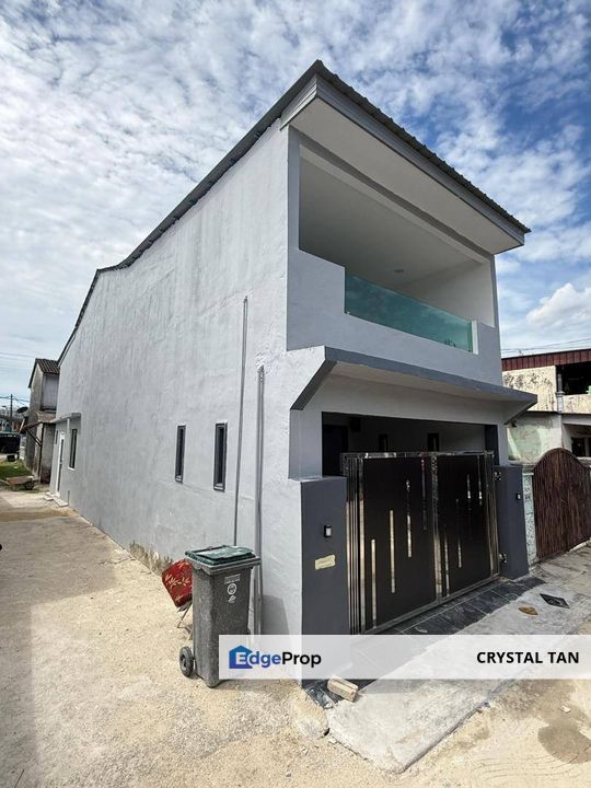 🔥☘️ *Permas Jaya美美全装修Low Cost,楼上楼下全扩建4房2厕还有大大balcony‼️* ☘️🔥, Johor, Permas Jaya/Senibong