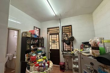 Jalan Jaya Putra 2/7