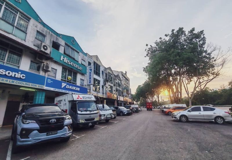 Jalan Jaguh, Taman Harmoni 2 Facing Main Road | Ground Floor For Rent