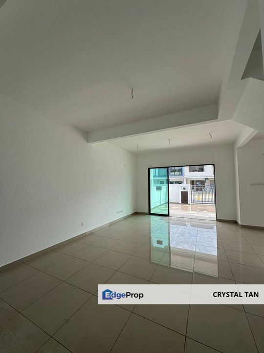 Austin Duta  Double Storey Terrace  4 Bedroom 3 Bathroom, Johor, Johor Bahru
