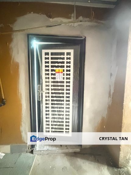 GROUND FLOOR LOW COST FLAT FULLY RENOVATED BANDAR SELESA JAYA SKUDAI, Johor, Skudai